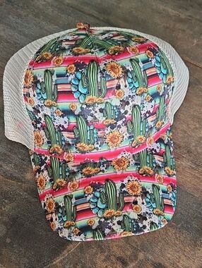 NWT Western Cactus Print Pony Tail Baseball Trucker Hat With Tan Mesh